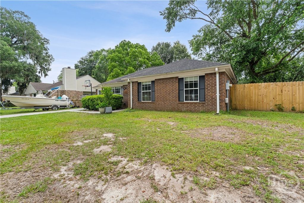 Image 26 of property listing at 385 Sterling Creek Drive, Richmond Hill, GA 31324