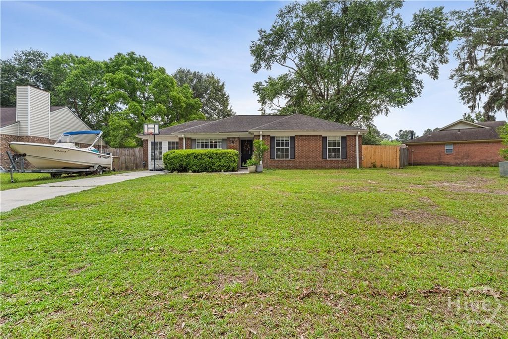 Image 28 of property listing at 385 Sterling Creek Drive, Richmond Hill, GA 31324