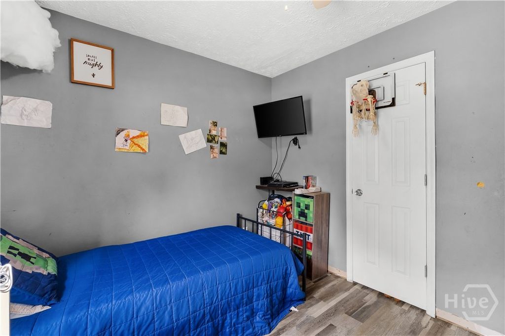 Image 8 of property listing at 385 Sterling Creek Drive, Richmond Hill, GA 31324