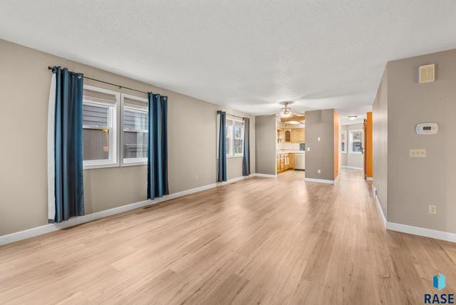 2411 Center Ave S Avenue S, Sioux Falls, SD 57105