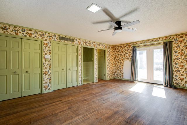 1235 CHERRY RD, Memphis, TN 38117