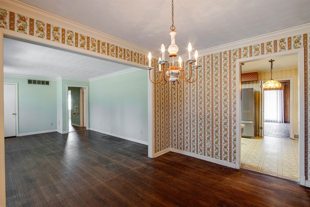 1235 CHERRY RD, Memphis, TN 38117