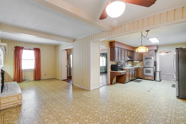 1235 CHERRY RD, Memphis, TN 38117