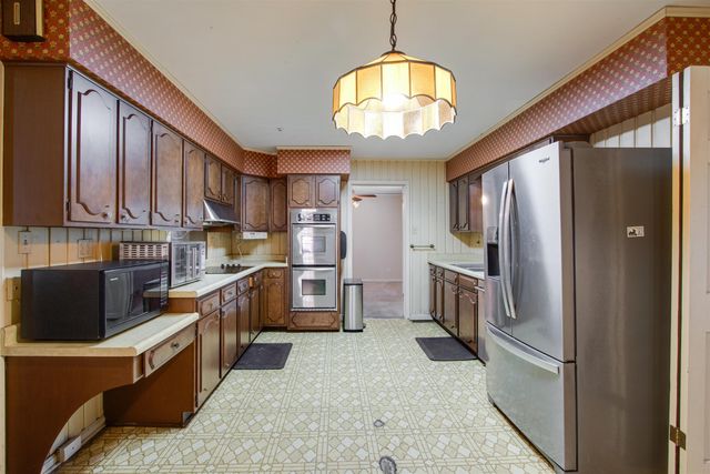 1235 CHERRY RD, Memphis, TN 38117