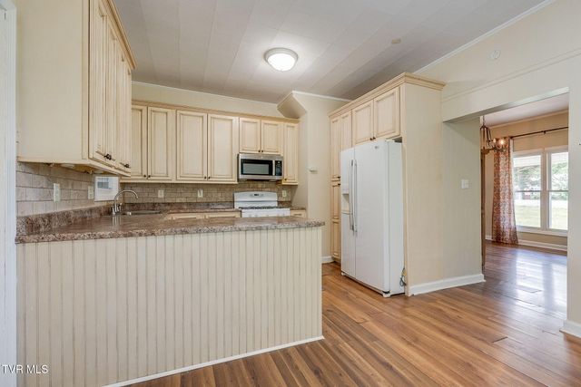 1404 Skyline Drive, Johnson City, TN 37604
