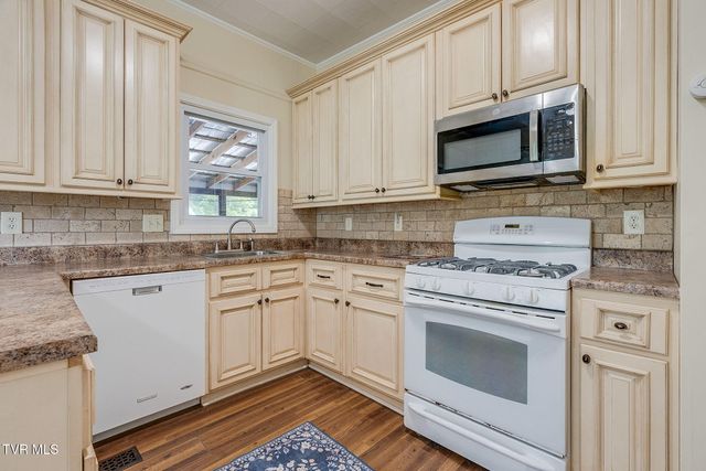 1404 Skyline Drive, Johnson City, TN 37604