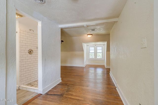 1404 Skyline Drive, Johnson City, TN 37604