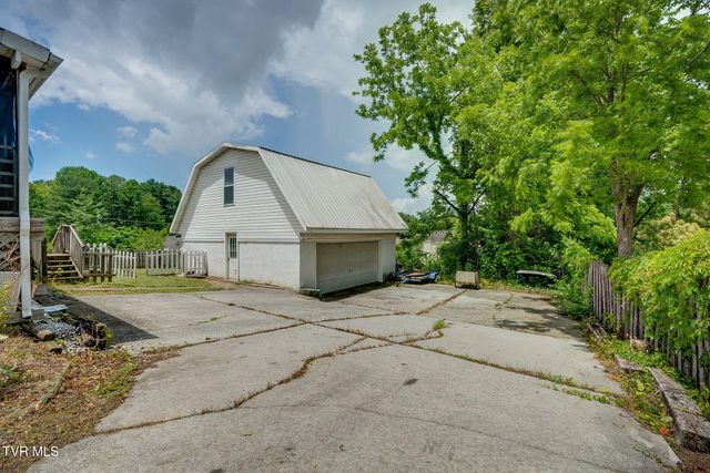 1404 Skyline Drive, Johnson City, TN 37604