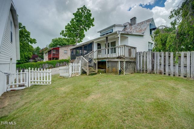 1404 Skyline Drive, Johnson City, TN 37604