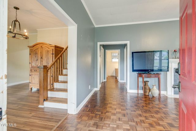 1404 Skyline Drive, Johnson City, TN 37604