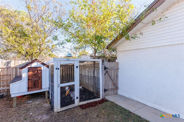 139 E Cottonwood Drive, Granite Shoals, TX 78654