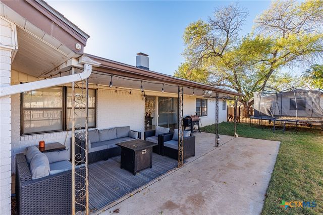 139 E Cottonwood Drive, Granite Shoals, TX 78654