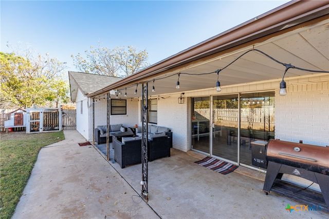 139 E Cottonwood Drive, Granite Shoals, TX 78654
