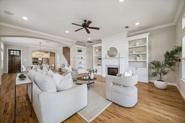 1013 E 27th Street, Houston, TX 77009