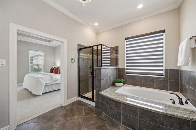 1013 E 27th Street, Houston, TX 77009