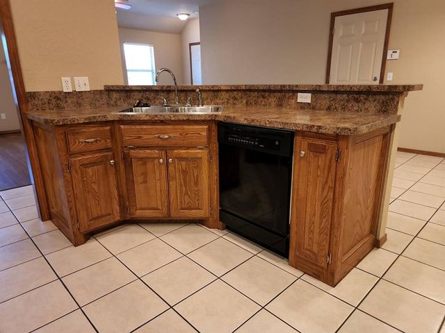 917 SW 37th Street 919, Moore, OK 73160