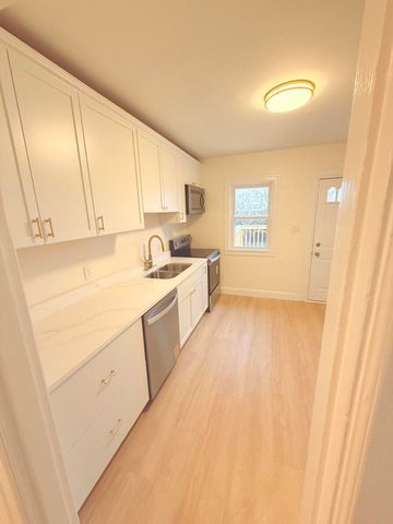 557 Haskins Drive, Lexington, KY 40508