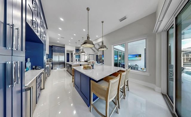 703 PINCKNEY DRIVE, Apollo Beach, FL 33572