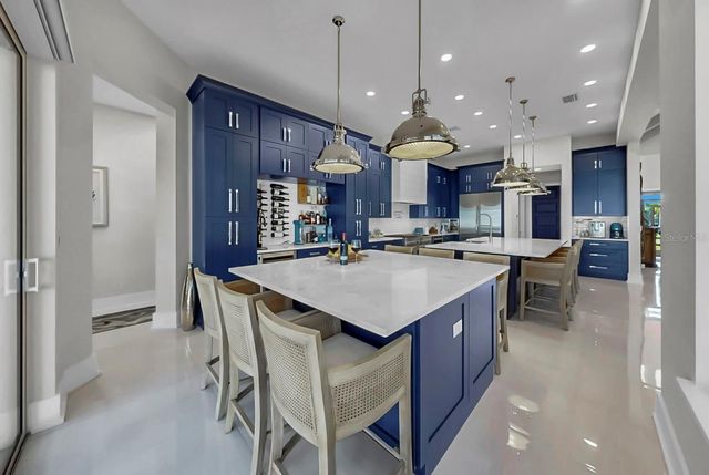 703 PINCKNEY DRIVE, Apollo Beach, FL 33572