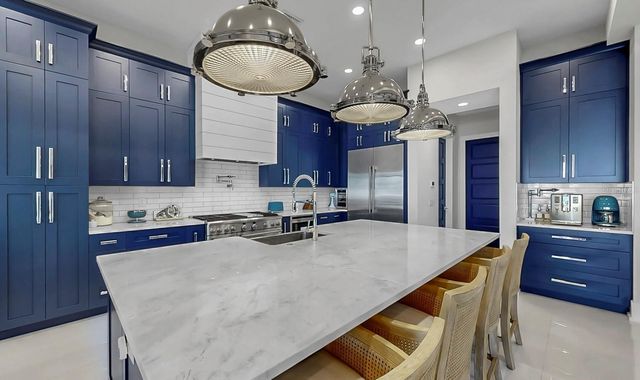 703 PINCKNEY DRIVE, Apollo Beach, FL 33572