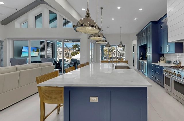 703 PINCKNEY DRIVE, Apollo Beach, FL 33572