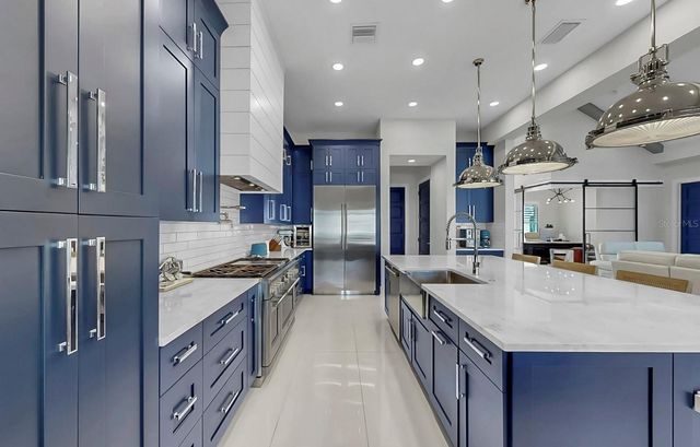 703 PINCKNEY DRIVE, Apollo Beach, FL 33572