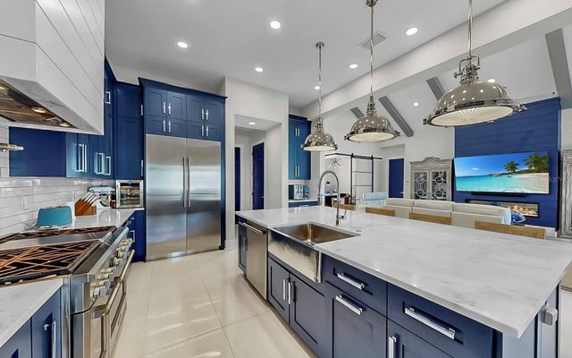 703 PINCKNEY DRIVE, Apollo Beach, FL 33572