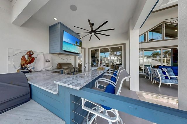 703 PINCKNEY DRIVE, Apollo Beach, FL 33572