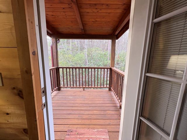 360 Johnson Cove Road, Copperhill, TN 37317