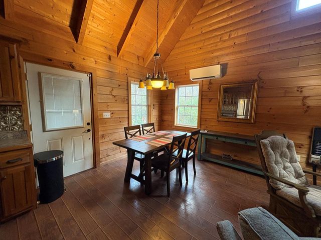 360 Johnson Cove Road, Copperhill, TN 37317