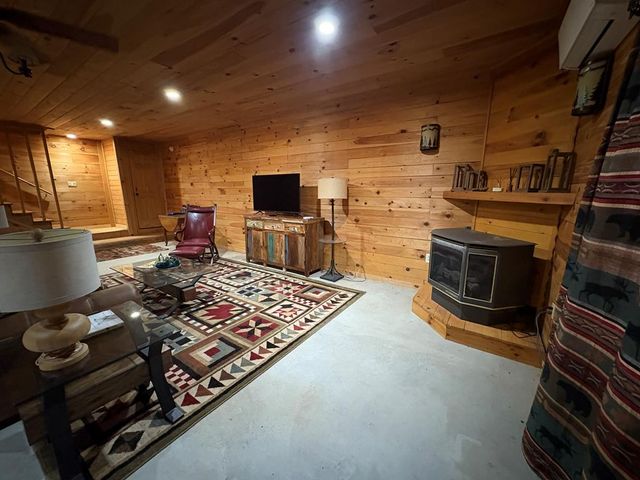 360 Johnson Cove Road, Copperhill, TN 37317