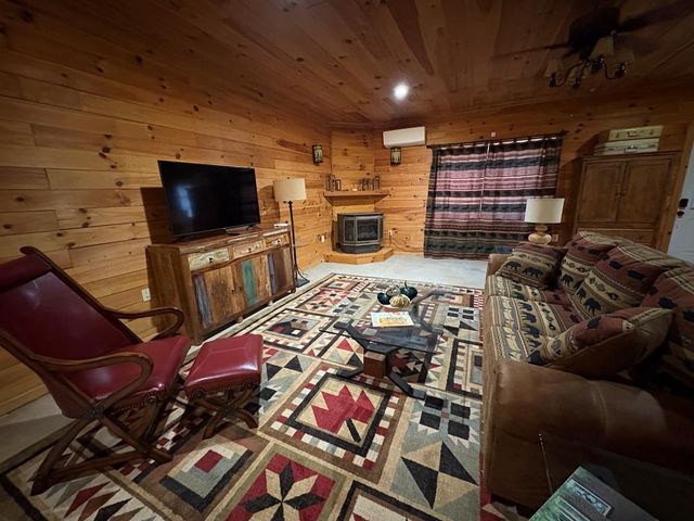 360 Johnson Cove Road, Copperhill, TN 37317