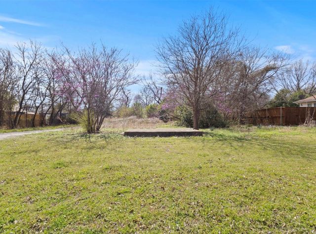124 E 6th Street, Lancaster, TX 75146