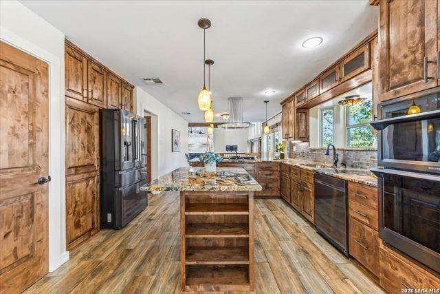 16823 Marlhead, Helotes, TX 78023
