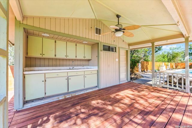 16823 Marlhead, Helotes, TX 78023