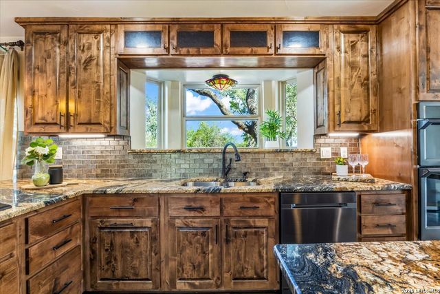16823 Marlhead, Helotes, TX 78023