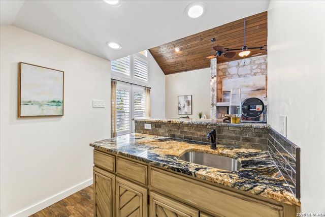 16823 Marlhead, Helotes, TX 78023