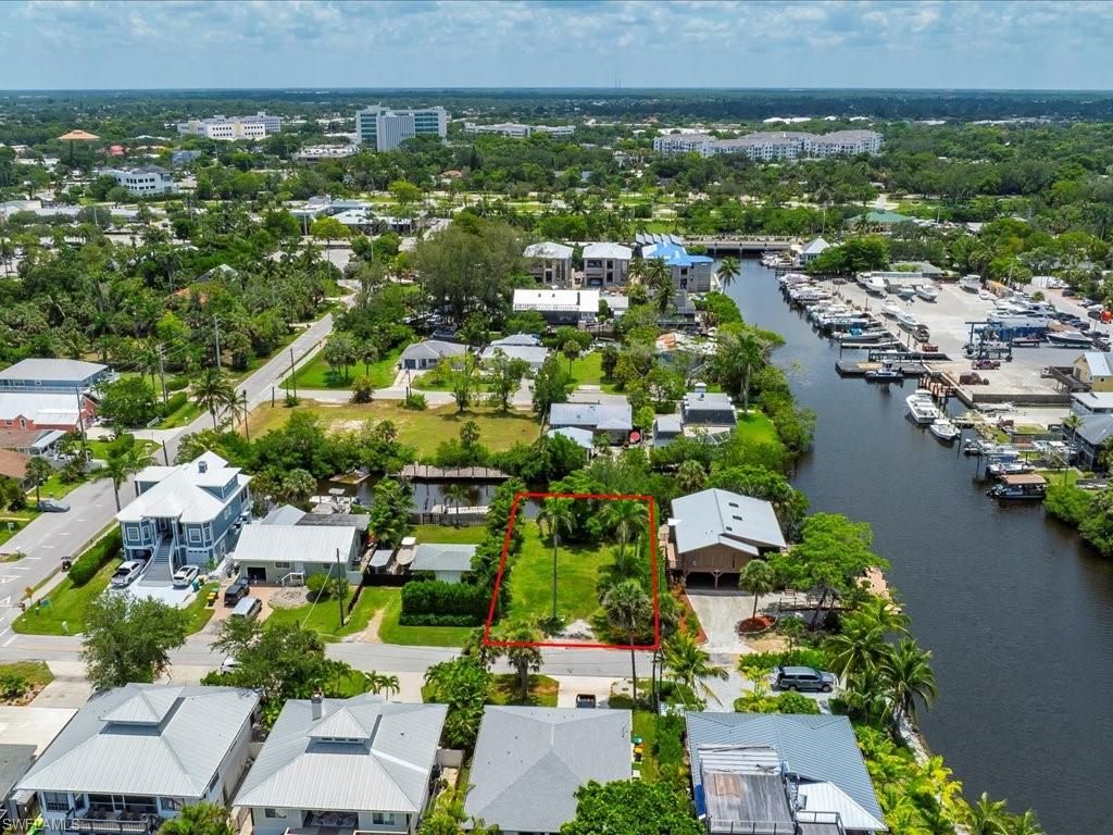 2977 Poplar ST, NAPLES, FL 34112 — photo 5