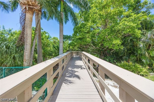 5501 Heron Point DR 602, Naples, FL 34108