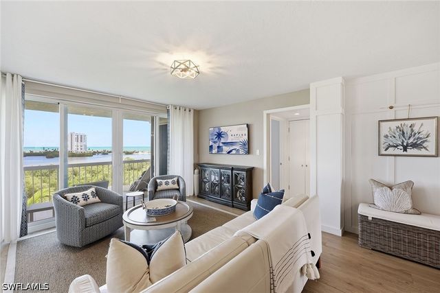 5501 Heron Point DR 602, Naples, FL 34108