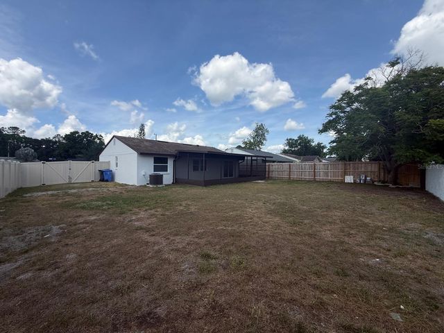 7218 LUNITA COURT, Tampa, FL 33625