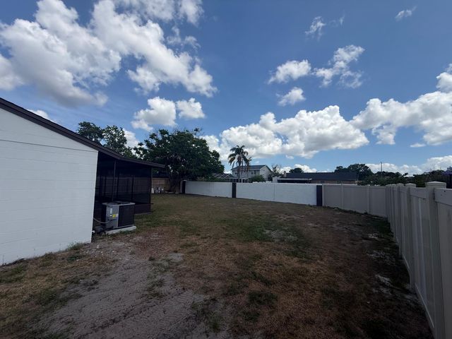 7218 LUNITA COURT, Tampa, FL 33625