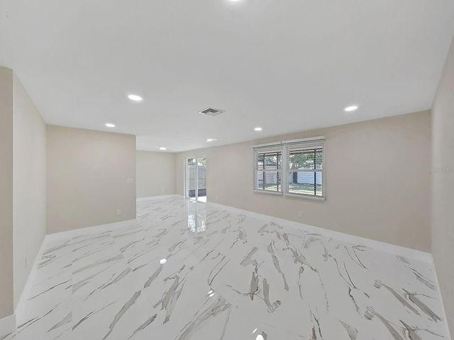7218 LUNITA COURT, Tampa, FL 33625