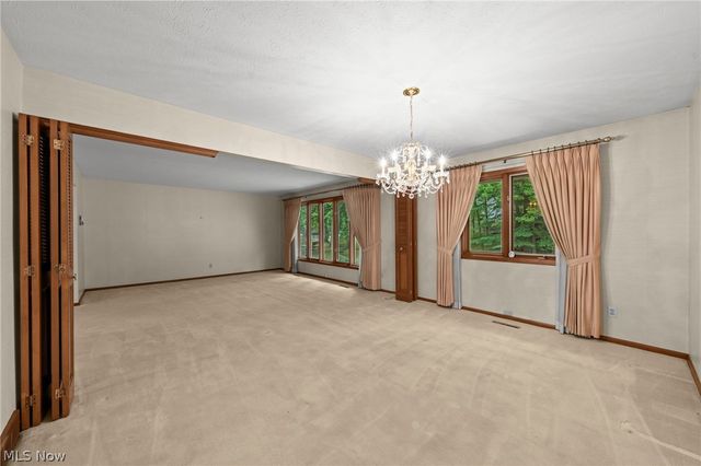 7833 Valley Villas Drive, Parma, OH 44130