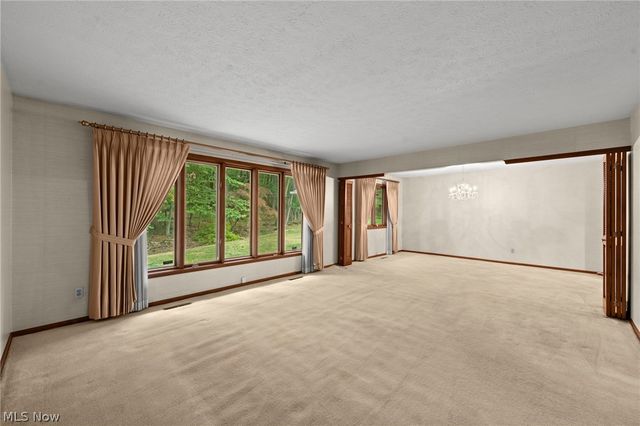 7833 Valley Villas Drive, Parma, OH 44130