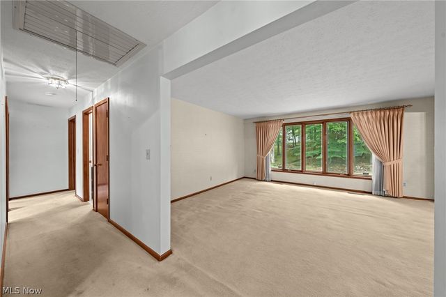 7833 Valley Villas Drive, Parma, OH 44130