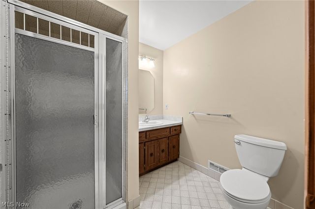7833 Valley Villas Drive, Parma, OH 44130
