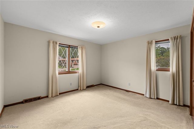 7833 Valley Villas Drive, Parma, OH 44130