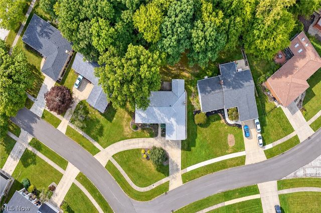 7833 Valley Villas Drive, Parma, OH 44130