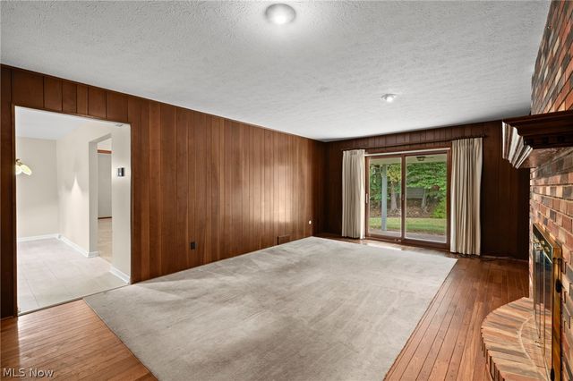 7833 Valley Villas Drive, Parma, OH 44130